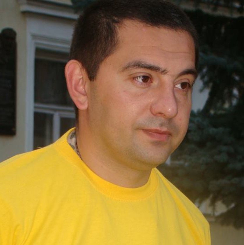Про нас